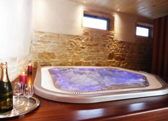 Gîte rural avec jacuzzi privatif près de Lyon dans le Rhône