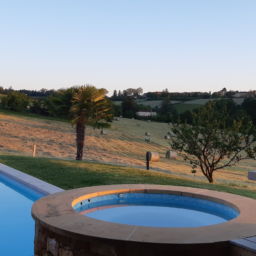 Gîte avec piscine et jacuzzi extérieur Nord Ouest de Lyon