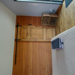 Logement insolite, cabane sur pilotis avec vue imprenable
